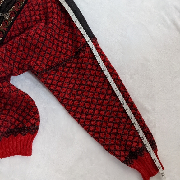 Vintage Volund Norwegian Pure New LambsWool Latch Front Elbow Patch Sweater - Picture 6 of 16